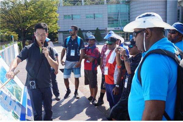 2016 태평양 도서국 특별연수 대청댐 현장학습 모습