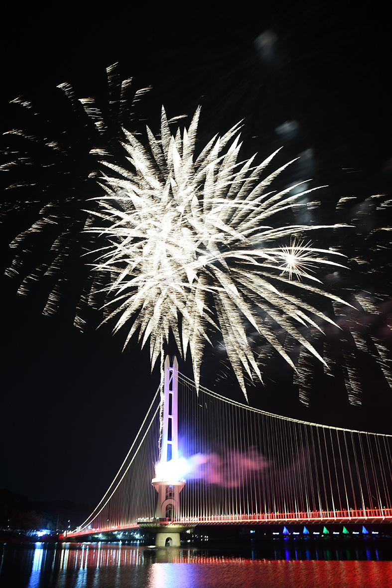 야간 점등식 불꽃놀이