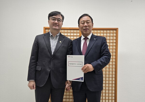 사본 - 왼쪽부터_임기근_기재부_제2차관__최민호_시장